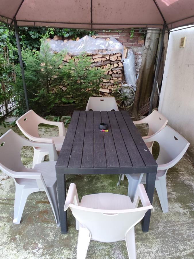 Appartement Етаж От Къща С Двор à Burgas Extérieur photo